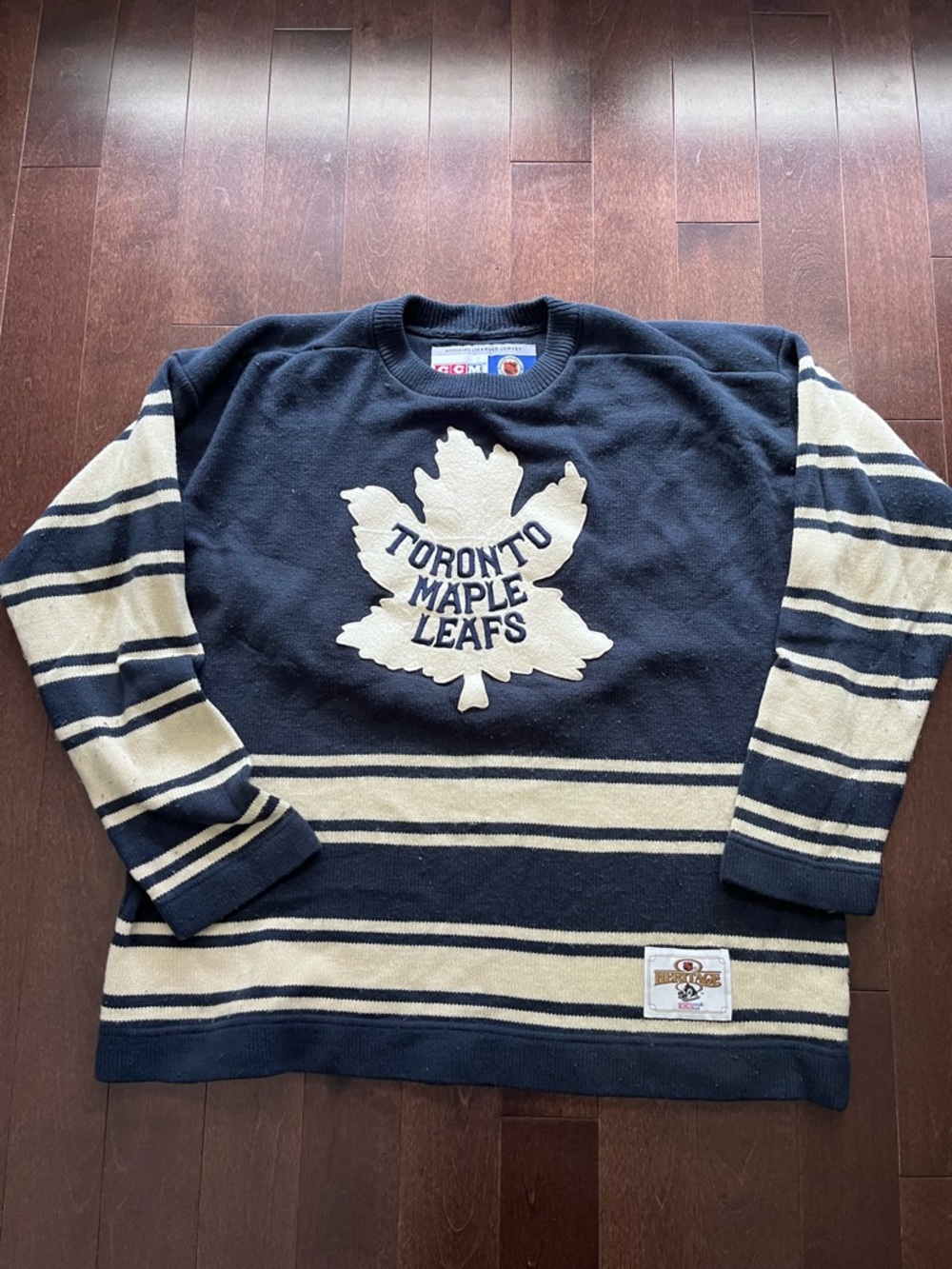 Vintage Toronto Maple Leafs CCM Heritage 90’s NHL Hockey Sweater Jersey Knit XL